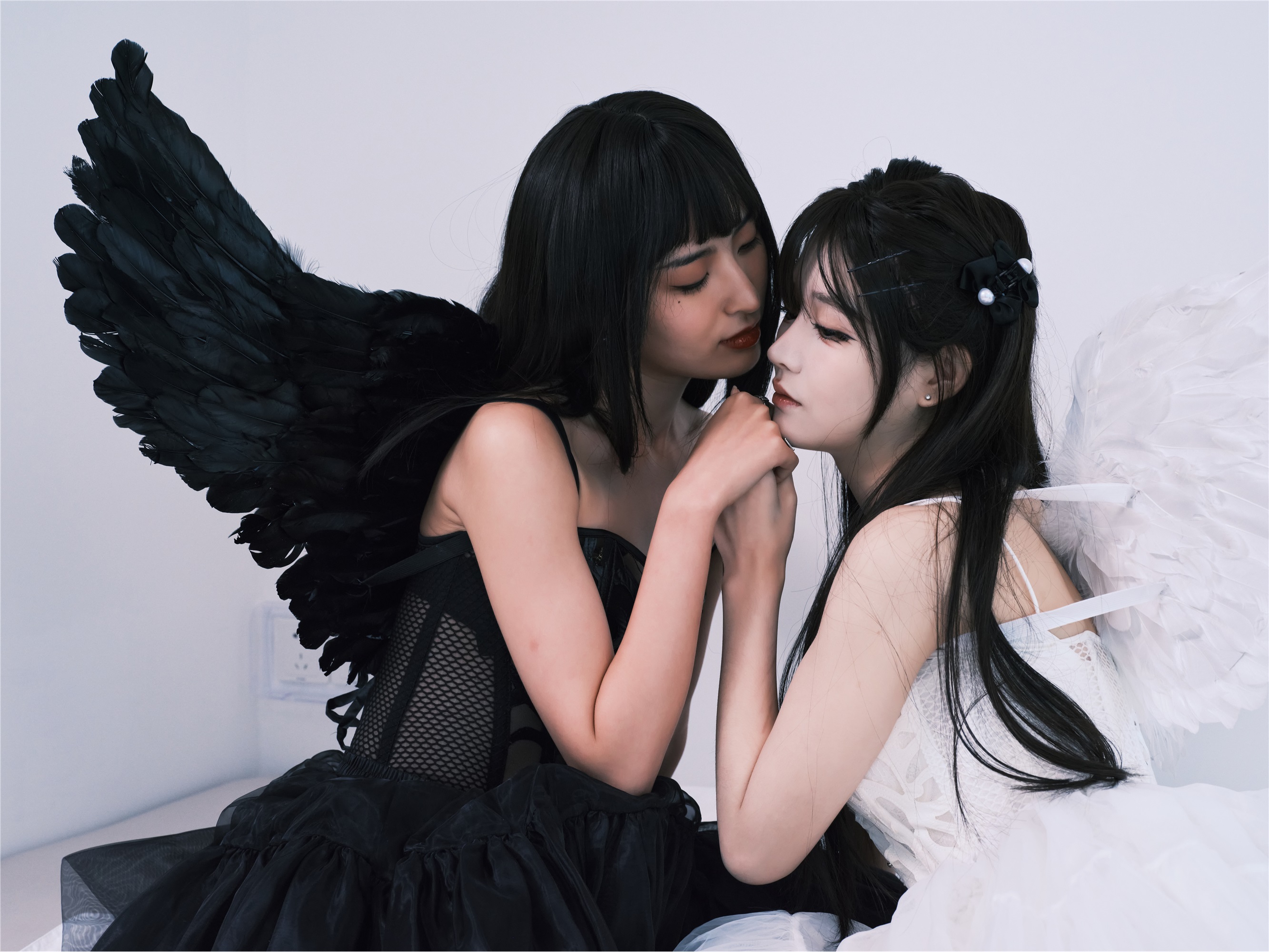 YITUYU艺图语 2025.01.27 黑天使与白天使 孟程程